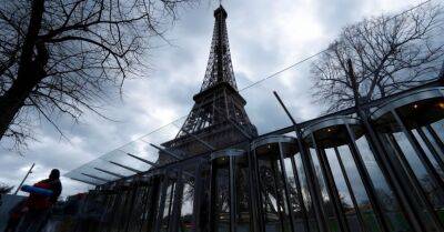 Эйфелева башня проржавела, ей нужен капитальный ремонт - rus.delfi.lv - Франция - Париж - Латвия