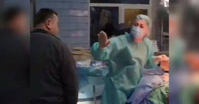 Вражеская ракета попала в больницу во время операции: появилось шокирующее видео (18+) - fakty.ua - Украина - Херсон