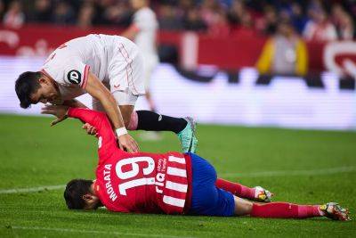 Альваро Морат - Мората заплакал после травмы в матче с «Севильей» - bombardir.ru - Испания