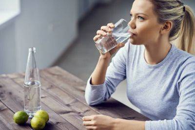 Последствия будут серьезными: диетолог объяснил, почему нельзя пищу запивать водой - ukrainianwall.com - Украина