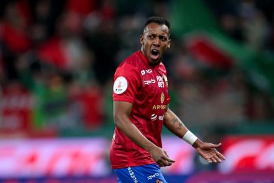 Эдуард Безуглов - Стал известен предварительный диагноз Мозейса, получившего травму перед матчем ЦСКА – "Пари НН" - sport.ru - Москва