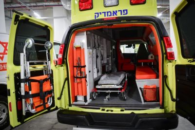 Реанимация под проливным дождем спасла жизнь 54-летнему израильтянину - news.israelinfo.co.il - Израиль